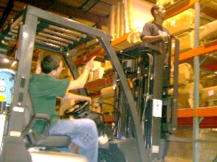 Intensifican control de la mercanc&iacute;a y uso del reciclaje en el Warehouse