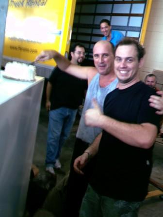 En medio de la mudanza celebran cumpleanos de Gustavinho